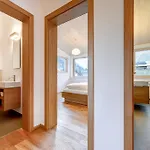 Nyaraló Hus 128 *